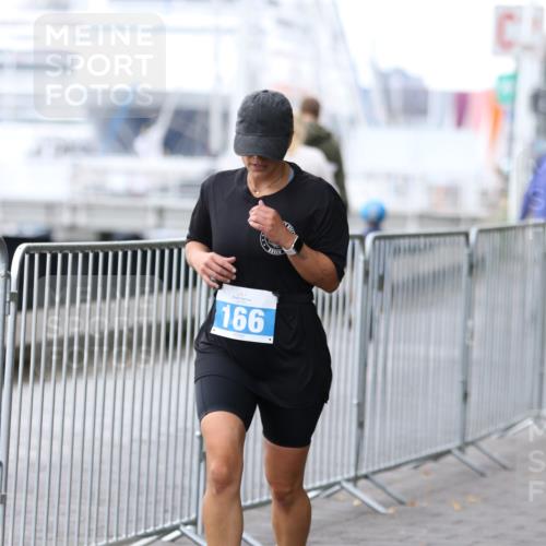 16.08.2026 - KN Förde Triathlon 2026 Antke Förster http://msf.ph/oto/9994060 16.08.2026 10:25:13 Laufen  meine-sportfotos.de