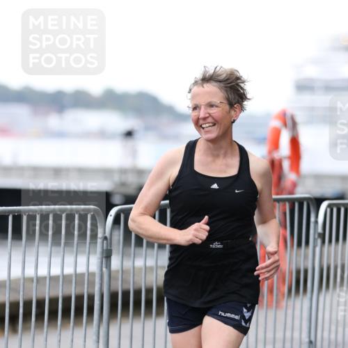 16.08.2026 - KN Förde Triathlon 2026 Antke Förster http://msf.ph/oto/9994068 16.08.2026 10:25:28 Laufen  meine-sportfotos.de