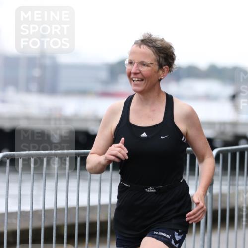 16.08.2026 - KN Förde Triathlon 2026 Antke Förster http://msf.ph/oto/9994069 16.08.2026 10:25:29 Laufen  meine-sportfotos.de