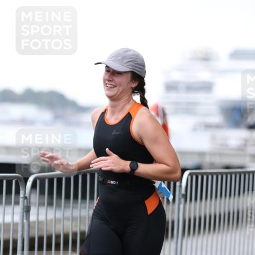 16.08.2026 - KN Förde Triathlon 2026 Antke Förster http://msf.ph/oto/9994086 16.08.2026 10:25:43 Laufen  meine-sportfotos.de