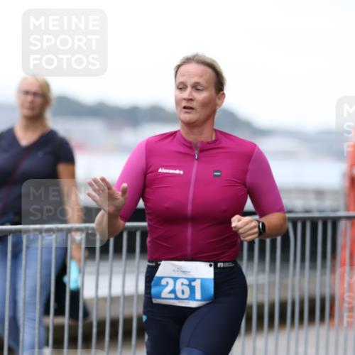 16.08.2026 - KN Förde Triathlon 2026 Antke Förster http://msf.ph/oto/9994098 16.08.2026 10:25:55 Laufen  meine-sportfotos.de