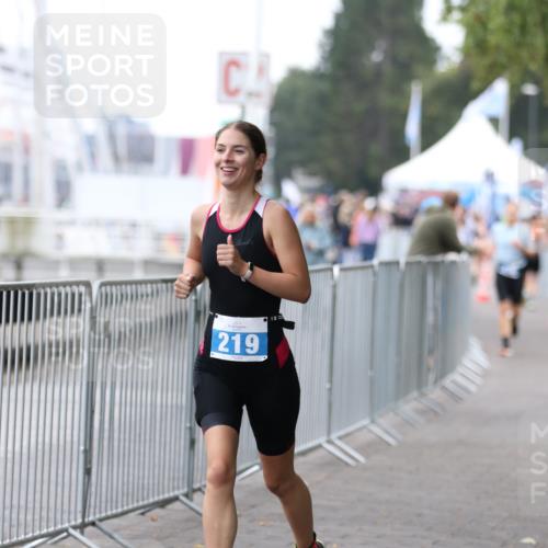 16.08.2026 - KN Förde Triathlon 2026 Antke Förster http://msf.ph/oto/9994105 16.08.2026 10:26:12 Laufen  meine-sportfotos.de