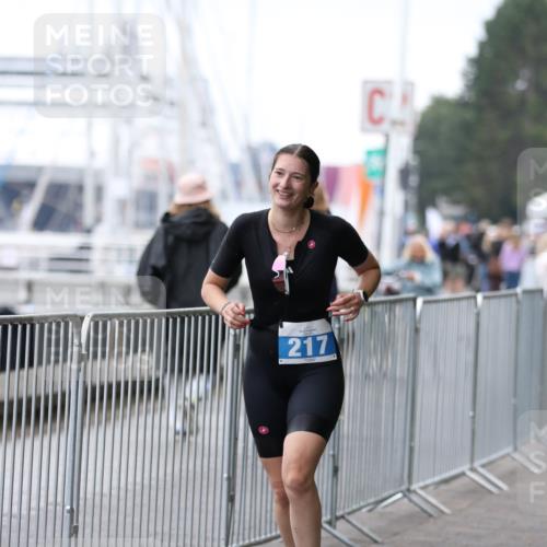 16.08.2026 - KN Förde Triathlon 2026 Antke Förster http://msf.ph/oto/9994111 16.08.2026 10:26:18 Laufen  meine-sportfotos.de