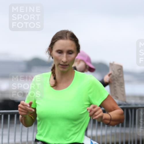 16.08.2026 - KN Förde Triathlon 2026 Antke Förster http://msf.ph/oto/9994174 16.08.2026 10:27:29 Laufen  meine-sportfotos.de