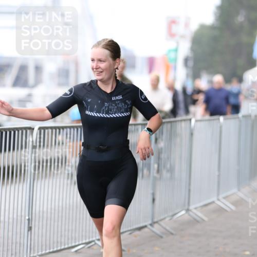 16.08.2026 - KN Förde Triathlon 2026 Antke Förster http://msf.ph/oto/9994177 16.08.2026 10:27:37 Laufen  meine-sportfotos.de