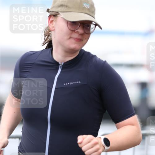 16.08.2026 - KN Förde Triathlon 2026 Antke Förster http://msf.ph/oto/9994193 16.08.2026 10:27:57 Laufen  meine-sportfotos.de