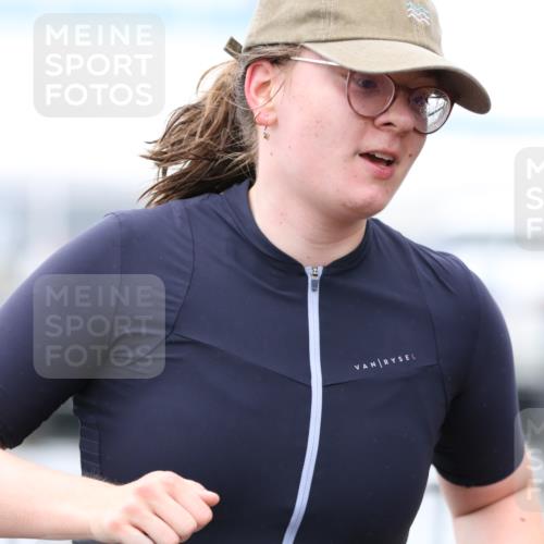 16.08.2026 - KN Förde Triathlon 2026 Antke Förster http://msf.ph/oto/9994194 16.08.2026 10:27:57 Laufen  meine-sportfotos.de