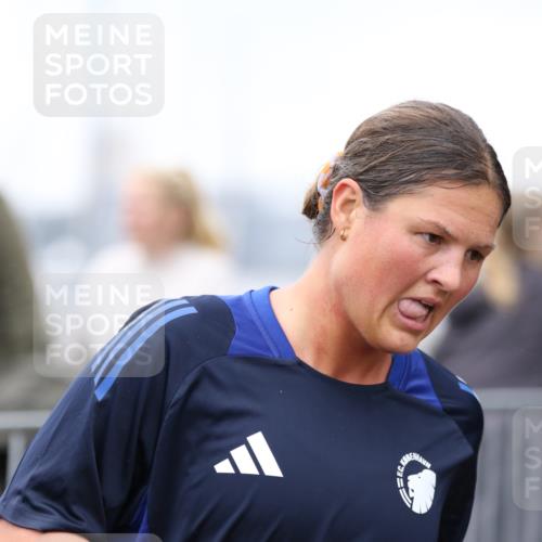 16.08.2026 - KN Förde Triathlon 2026 Antke Förster http://msf.ph/oto/9994195 16.08.2026 10:27:58 Laufen  meine-sportfotos.de