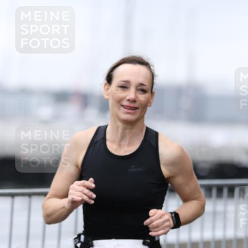 16.08.2026 - KN Förde Triathlon 2026 Antke Förster http://msf.ph/oto/9994201 16.08.2026 10:28:08 Laufen  meine-sportfotos.de