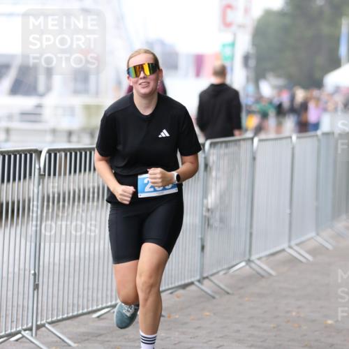 16.08.2026 - KN Förde Triathlon 2026 Antke Förster http://msf.ph/oto/9994213 16.08.2026 10:28:31 Laufen  meine-sportfotos.de