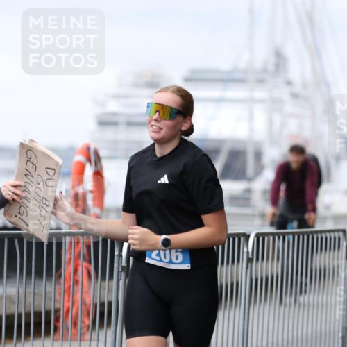 16.08.2026 - KN Förde Triathlon 2026 Antke Förster http://msf.ph/oto/9994214 16.08.2026 10:28:32 Laufen  meine-sportfotos.de