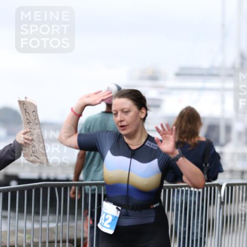 16.08.2026 - KN Förde Triathlon 2026 Antke Förster http://msf.ph/oto/9994220 16.08.2026 10:28:36 Laufen  meine-sportfotos.de