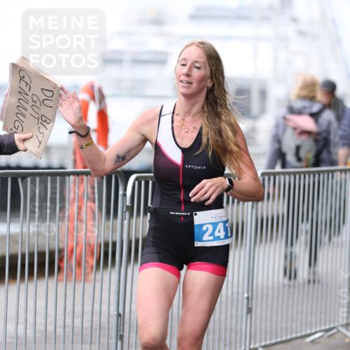 16.08.2026 - KN Förde Triathlon 2026 Antke Förster http://msf.ph/oto/9994238 16.08.2026 10:28:56 Laufen  meine-sportfotos.de