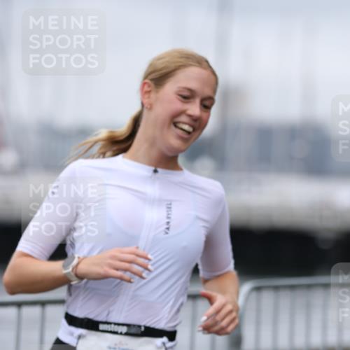 16.08.2026 - KN Förde Triathlon 2026 Antke Förster http://msf.ph/oto/9994257 16.08.2026 10:29:35 Laufen  meine-sportfotos.de
