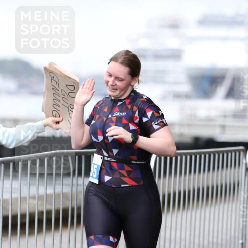 16.08.2026 - KN Förde Triathlon 2026 Antke Förster http://msf.ph/oto/9994283 16.08.2026 10:30:07 Laufen  meine-sportfotos.de