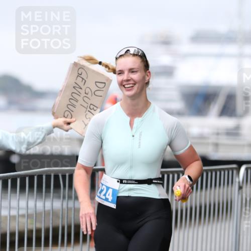 16.08.2026 - KN Förde Triathlon 2026 Antke Förster http://msf.ph/oto/9994293 16.08.2026 10:30:17 Laufen  meine-sportfotos.de