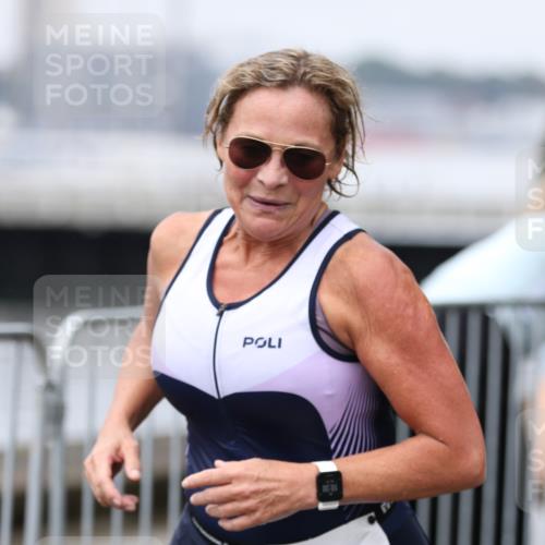 16.08.2026 - KN Förde Triathlon 2026 Antke Förster http://msf.ph/oto/9994302 16.08.2026 10:30:37 Laufen  meine-sportfotos.de