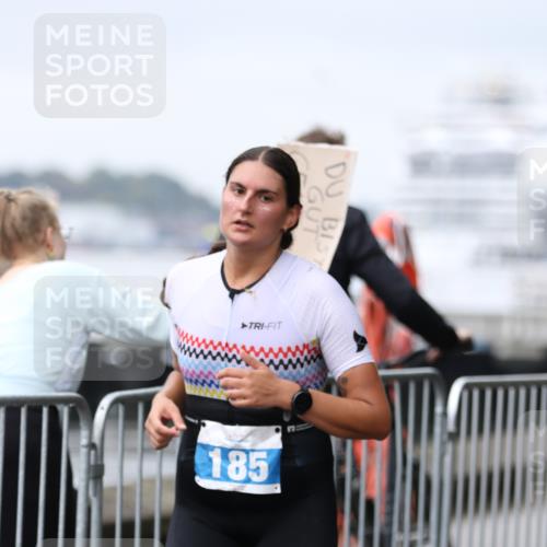 16.08.2026 - KN Förde Triathlon 2026 Antke Förster http://msf.ph/oto/9994319 16.08.2026 10:30:53 Laufen  meine-sportfotos.de