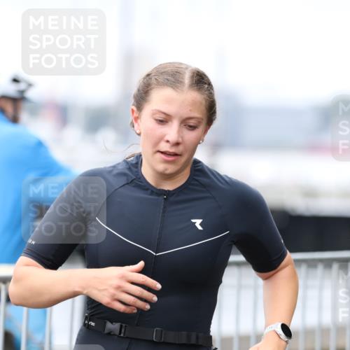 16.08.2026 - KN Förde Triathlon 2026 Antke Förster http://msf.ph/oto/9994342 16.08.2026 10:31:23 Laufen  meine-sportfotos.de