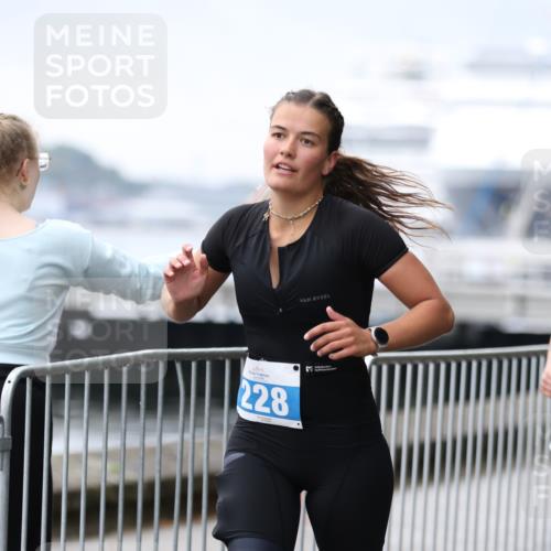 16.08.2026 - KN Förde Triathlon 2026 Antke Förster http://msf.ph/oto/9994449 16.08.2026 10:33:28 Laufen  meine-sportfotos.de