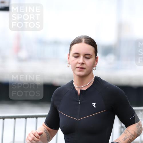 16.08.2026 - KN Förde Triathlon 2026 Antke Förster http://msf.ph/oto/9994452 16.08.2026 10:33:30 Laufen  meine-sportfotos.de