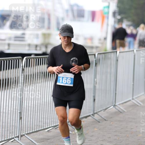 16.08.2026 - KN Förde Triathlon 2026 Antke Förster http://msf.ph/oto/9994461 16.08.2026 10:33:43 Laufen  meine-sportfotos.de