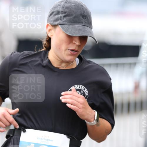16.08.2026 - KN Förde Triathlon 2026 Antke Förster http://msf.ph/oto/9994465 16.08.2026 10:33:46 Laufen  meine-sportfotos.de