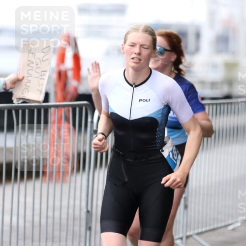 16.08.2026 - KN Förde Triathlon 2026 Antke Förster http://msf.ph/oto/9994476 16.08.2026 10:34:03 Laufen  meine-sportfotos.de