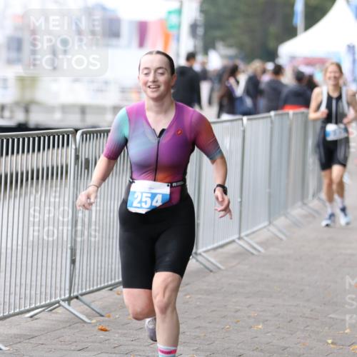 16.08.2026 - KN Förde Triathlon 2026 Antke Förster http://msf.ph/oto/9994515 16.08.2026 10:35:10 Laufen  meine-sportfotos.de