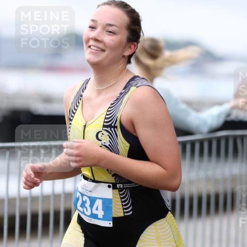 16.08.2026 - KN Förde Triathlon 2026 Antke Förster http://msf.ph/oto/9994526 16.08.2026 10:35:19 Laufen  meine-sportfotos.de