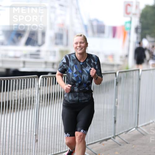 16.08.2026 - KN Förde Triathlon 2026 Antke Förster http://msf.ph/oto/9994532 16.08.2026 10:35:28 Laufen  meine-sportfotos.de