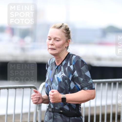 16.08.2026 - KN Förde Triathlon 2026 Antke Förster http://msf.ph/oto/9994534 16.08.2026 10:35:31 Laufen  meine-sportfotos.de