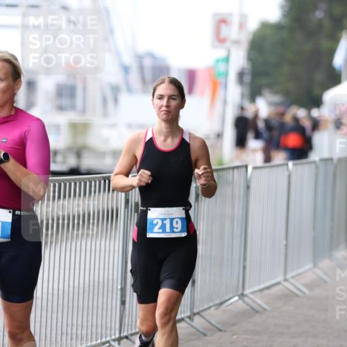 16.08.2026 - KN Förde Triathlon 2026 Antke Förster http://msf.ph/oto/9994541 16.08.2026 10:35:43 Laufen  meine-sportfotos.de