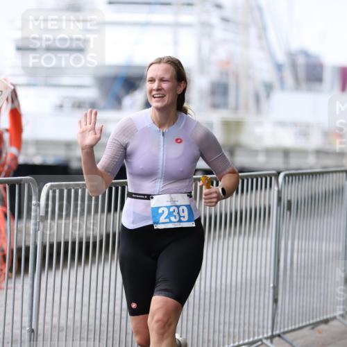 16.08.2026 - KN Förde Triathlon 2026 Antke Förster http://msf.ph/oto/9994548 16.08.2026 10:35:50 Laufen  meine-sportfotos.de
