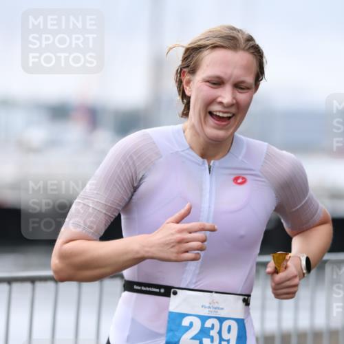 16.08.2026 - KN Förde Triathlon 2026 Antke Förster http://msf.ph/oto/9994551 16.08.2026 10:35:52 Laufen  meine-sportfotos.de