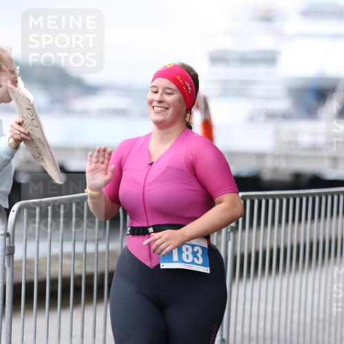 16.08.2026 - KN Förde Triathlon 2026 Antke Förster http://msf.ph/oto/9994571 16.08.2026 10:36:15 Laufen  meine-sportfotos.de