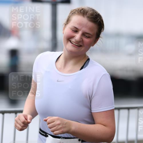 16.08.2026 - KN Förde Triathlon 2026 Antke Förster http://msf.ph/oto/9994584 16.08.2026 10:36:42 Laufen  meine-sportfotos.de