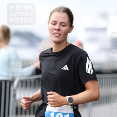 16.08.2026 - KN Förde Triathlon 2026 Antke Förster http://msf.ph/oto/9994602 16.08.2026 10:37:12 Laufen  meine-sportfotos.de