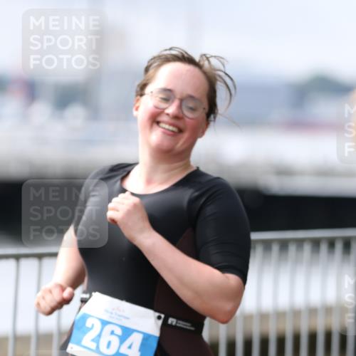 16.08.2026 - KN Förde Triathlon 2026 Antke Förster http://msf.ph/oto/9994611 16.08.2026 10:37:41 Laufen  meine-sportfotos.de