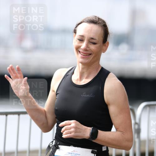 16.08.2026 - KN Förde Triathlon 2026 Antke Förster http://msf.ph/oto/9994618 16.08.2026 10:37:45 Laufen  meine-sportfotos.de