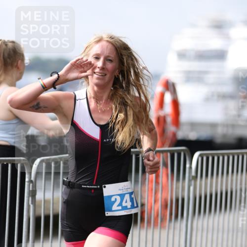 16.08.2026 - KN Förde Triathlon 2026 Antke Förster http://msf.ph/oto/9994628 16.08.2026 10:37:56 Laufen  meine-sportfotos.de