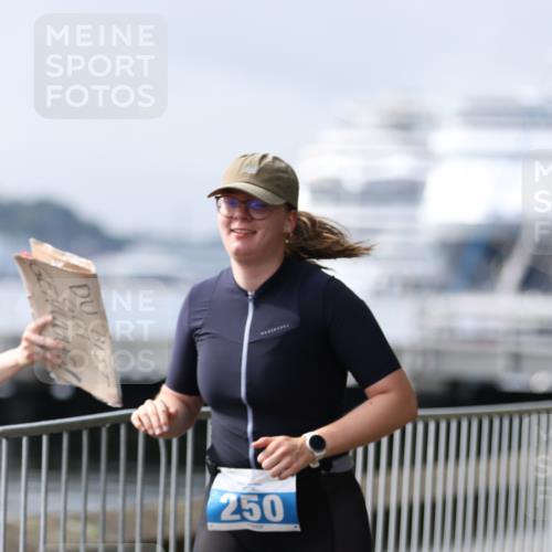 16.08.2026 - KN Förde Triathlon 2026 Antke Förster http://msf.ph/oto/9994642 16.08.2026 10:38:56 Laufen  meine-sportfotos.de