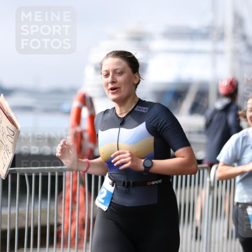 16.08.2026 - KN Förde Triathlon 2026 Antke Förster http://msf.ph/oto/9994664 16.08.2026 10:39:09 Laufen  meine-sportfotos.de