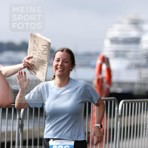 16.08.2026 - KN Förde Triathlon 2026 Antke Förster http://msf.ph/oto/9994666 16.08.2026 10:39:10 Laufen  meine-sportfotos.de