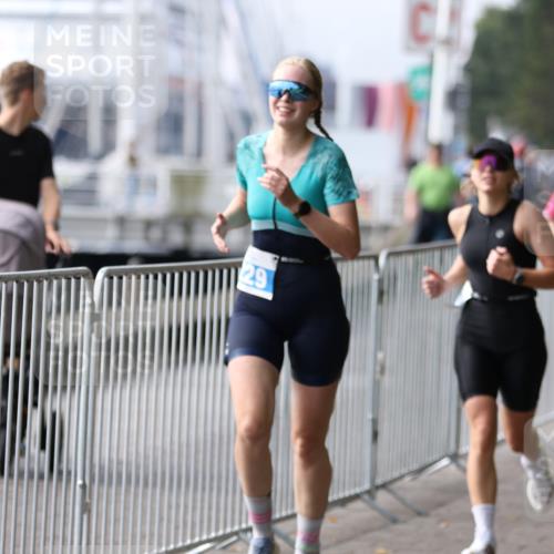 16.08.2026 - KN Förde Triathlon 2026 Antke Förster http://msf.ph/oto/9994688 16.08.2026 10:39:42 Laufen  meine-sportfotos.de