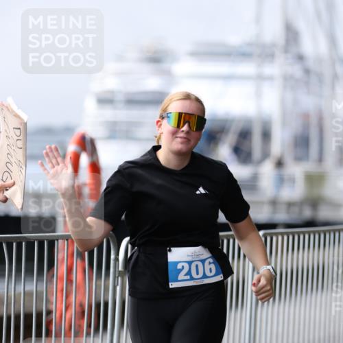 16.08.2026 - KN Förde Triathlon 2026 Antke Förster http://msf.ph/oto/9994708 16.08.2026 10:39:58 Laufen  meine-sportfotos.de
