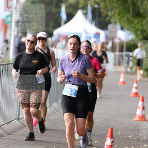 16.08.2026 - KN Förde Triathlon 2026 Antke Förster http://msf.ph/oto/9994718 16.08.2026 10:40:13 Laufen  meine-sportfotos.de