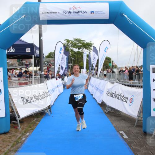 16.08.2026 - KN Förde Triathlon 2026 Markus Tischler http://msf.ph/oto/9995039 16.08.2026 10:49:43 Ziel 123, 236, 123, 236 meine-sportfotos.de