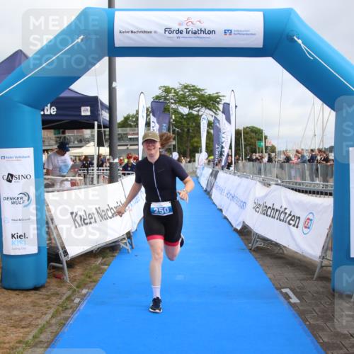 16.08.2026 - KN Förde Triathlon 2026 Markus Tischler http://msf.ph/oto/9995080 16.08.2026 10:50:50 Ziel 250, 250 meine-sportfotos.de