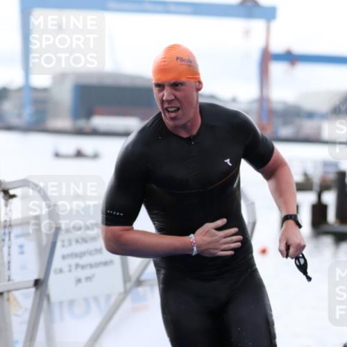 16.08.2026 - KN Förde Triathlon 2026 Antke Förster http://msf.ph/oto/9995280 16.08.2026 10:54:32 Schwimmen 312, 330, 309, 313, 314 meine-sportfotos.de